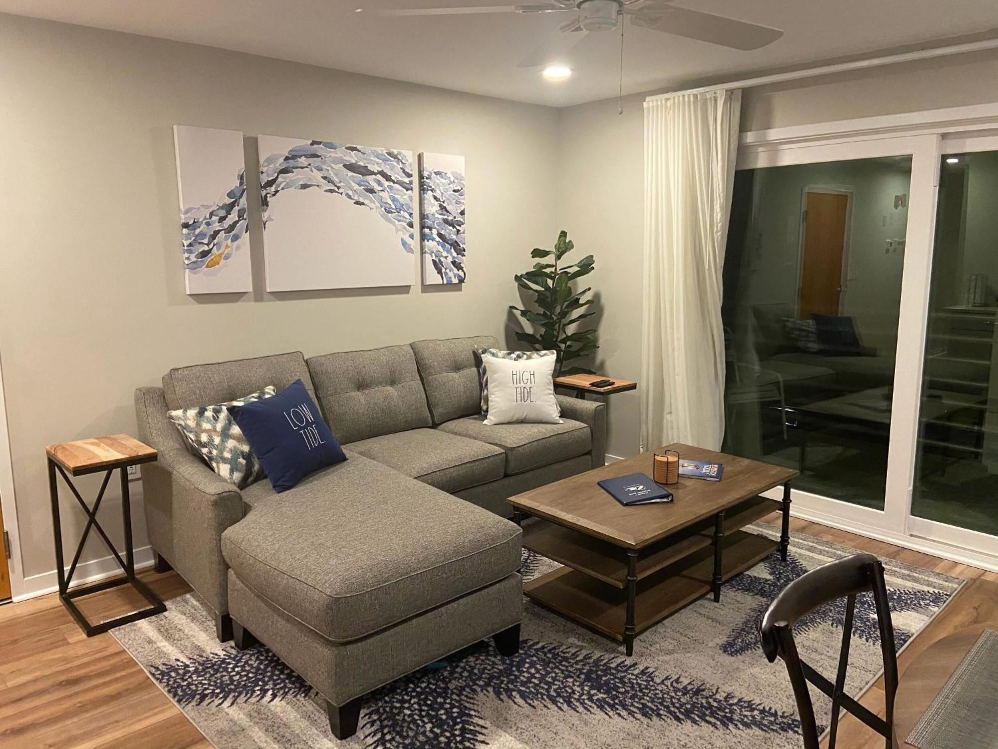 Sandpeddler Inn And Suites 라이츠빌비치 외부 사진