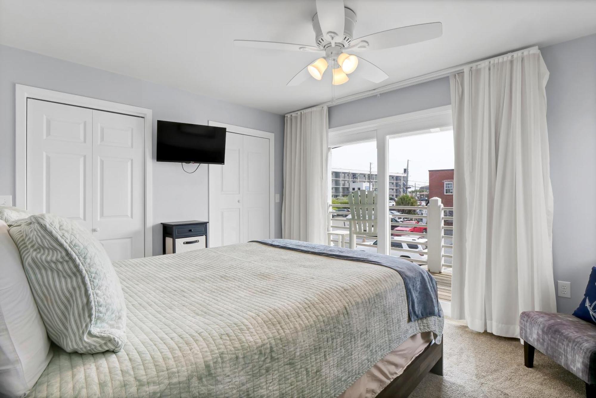 Sandpeddler Inn And Suites 라이츠빌비치 외부 사진